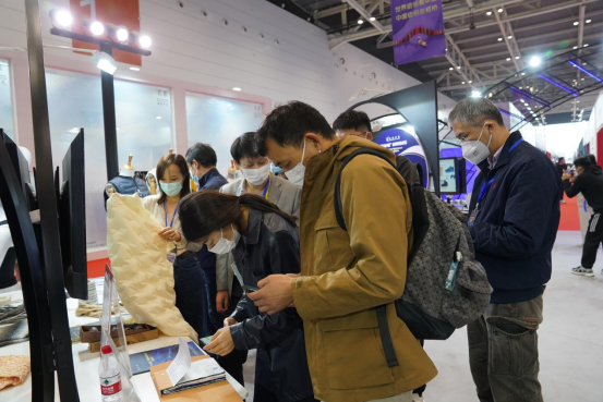 第24届中国绍兴柯桥国际纺织品博览会开幕 开创纺织业高质量发展新局面-新华网